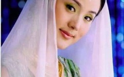 被几个人摁住玩花蒂的视频